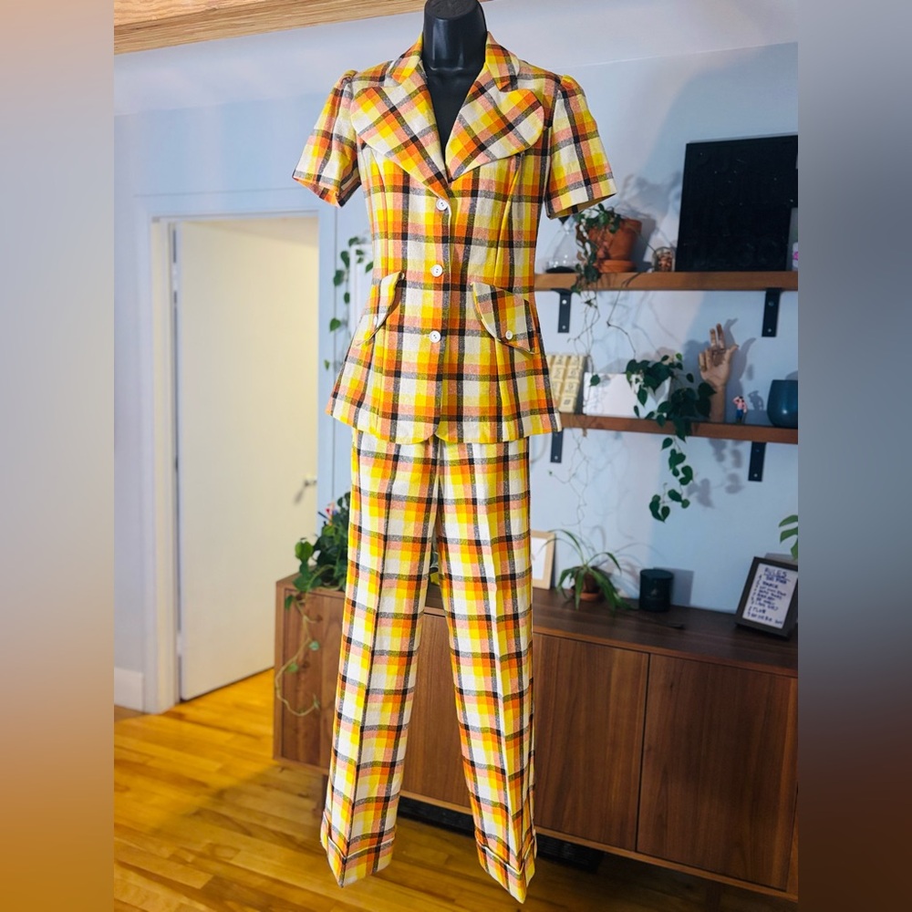 🌼 Vintage 1960s–Early 1970s Antigo Montreal Plaid Two-Piece Set
